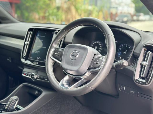 2020 VOLVO XC40 T5 R-DESIGN / ORI PAINT CONDiTION - 2