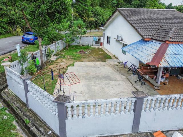 ‼️CORNER LOT‼️Single Storey Corner Lot Taman Bukit Mewah, Kajang 1