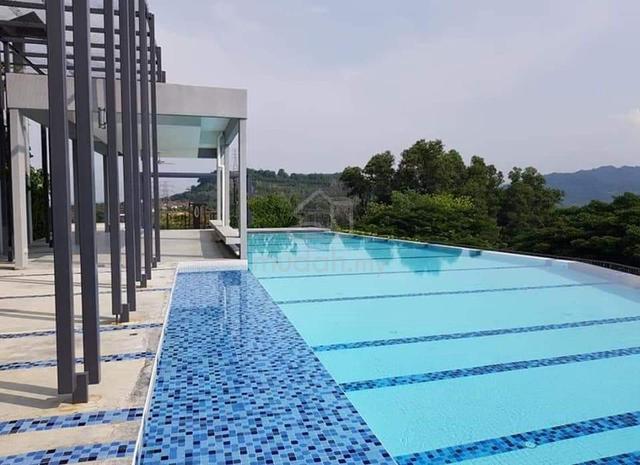 Seremban Ready Unit Hilltop area 2.5 storey with private clubhouse 1
