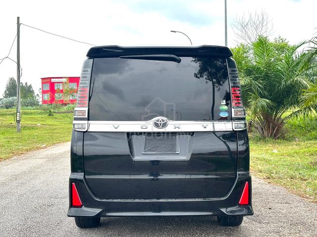 2019 Toyota VOXY 2.0 ZS KIRAMEKI II Low Mileage - 5