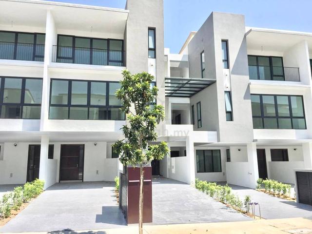 GOOD PRICE🔥🔥 Townhouse Villa Cahaya SPK Seksyen U9 Shah Alam 1