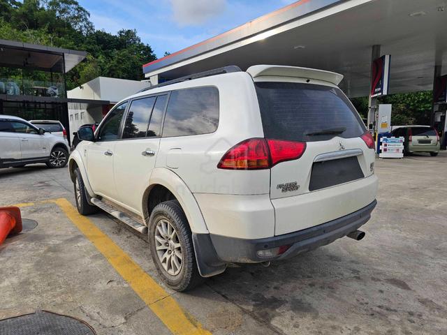 2011 Mitsubishi PAJERO 2.5 SPORT VGT (A) - 3