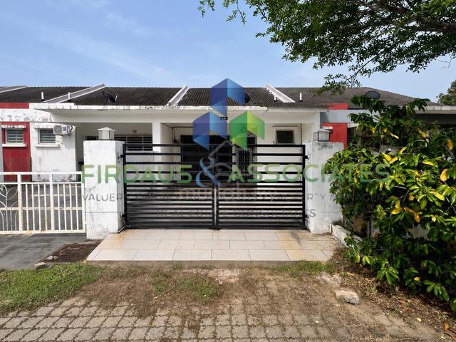 Teres Setingkat Kotasas, Kuantan 1