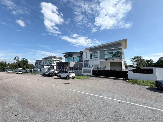 Kempas Utama 1.5 Storey Corner Factory For rent,kempas 1