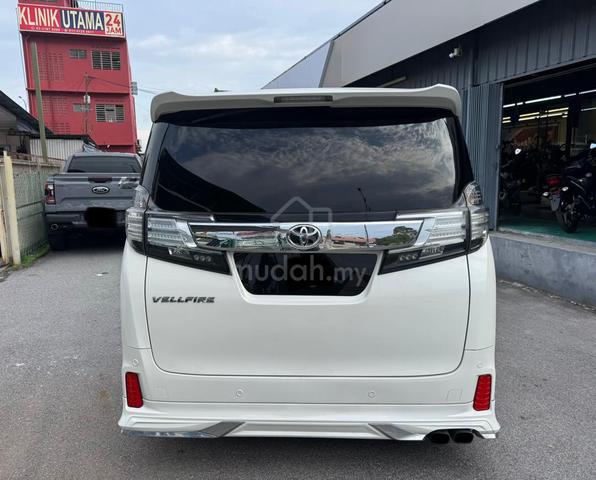 2017 Toyota VELLFIRE 2.5 ZG JBL Sunroof Full Loan - 4