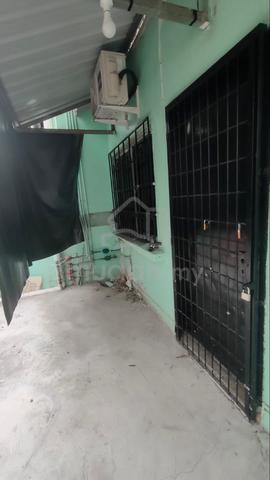 Shop lot for rent in Donggongon 1