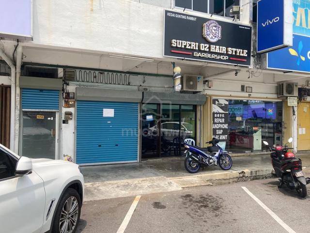 half shop for rent suituble for office use or others 1