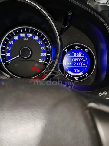 2017 Honda JAZZ 1.5 V MY2014 (A) - 4