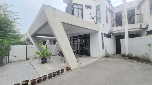 Superlink Angular Type Double Storey Laman Glenmarie Shah Alam 1