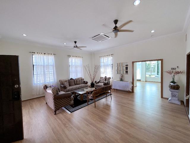 Corner Gated Guarded 1S Bungalow Quality Renovation Melaka Perdana Res 1