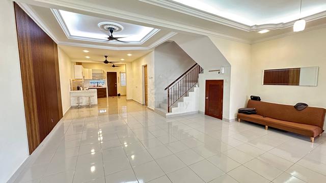 RENOVATED EXTENDED Double Storey Oakberry Taman Pelangi Semenyih 2 1
