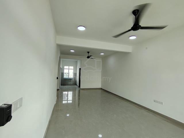 Dato Onn Austin Daya 3beds Double Sty House For RENT 1