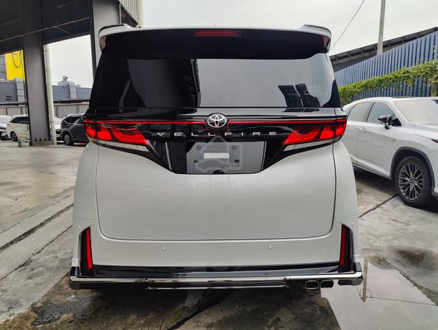 BEST DEAL 2025 Toyota VELLFIRE 2.4 Z PREMIER FULL - 4