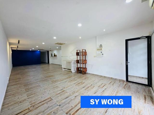 【Renovated】2 storey shop @ near iconic Point, Permatang Tinggi 1