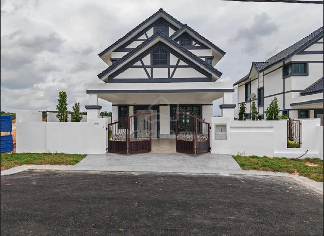 Parkland (Double Storey Bungalow) 1