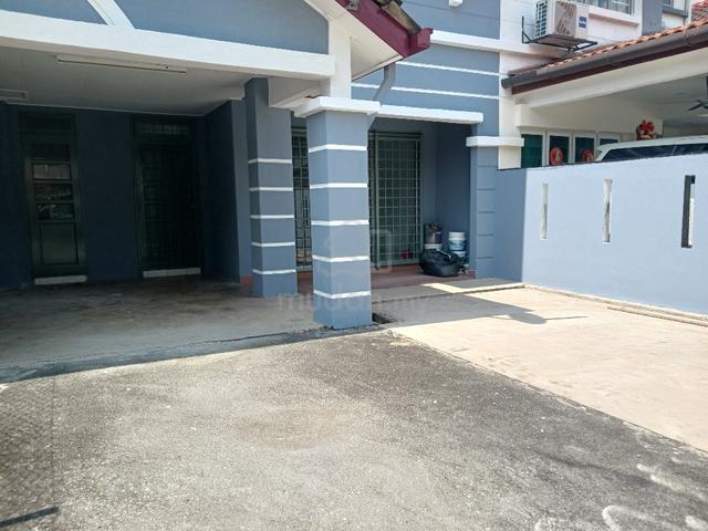 2 storey link house for rent  @ Kota Kemuning , Shah Alam 1