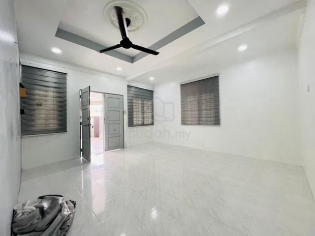 CORNER !! Single Storey House With Mezzanine Floor @ Tmn Pokok Mangga 1