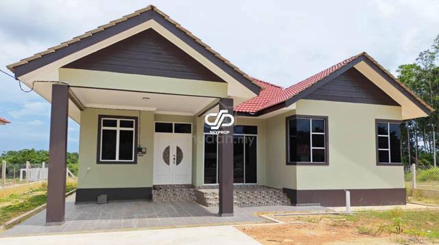 Banglo Cantik Tanah Luas di Pasir Puteh untuk dijual 1