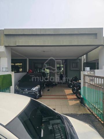 Taman Nusa Intan 4 Bilik | Freehold With Autogate and Kitchen Cabinet 1