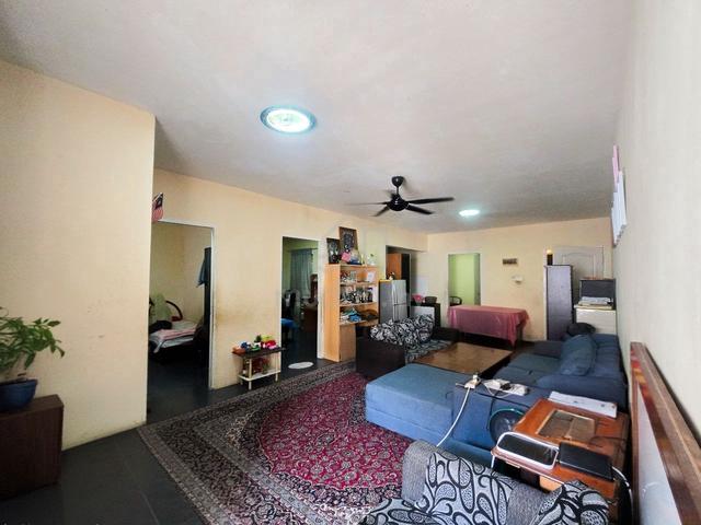 Lakeview Apartments 1