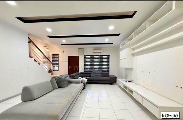 FULLY FURNISHED!! Akasia Bandar Botanic Klang Double Storey House 1