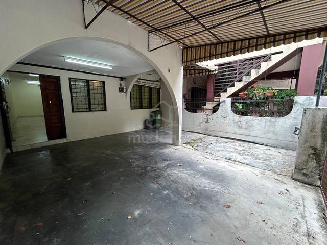 IPOH GARDEN EAST, Single Storey Terrace For Sale, Facing Field 1