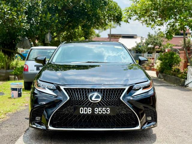 ON THE ROAD 2014 Lexus ES250 2.5 (A) - 2