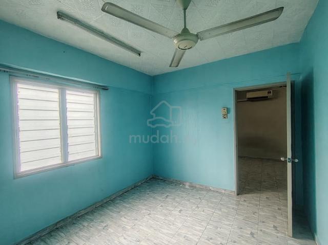 Sri Rakyat Apartment 1