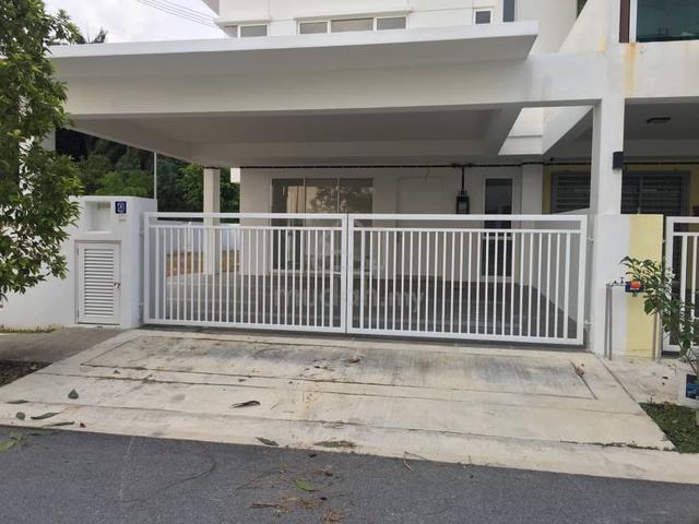 2-storey Corner Terraced House At Suriaman 3 , Sendayan Seremban 1