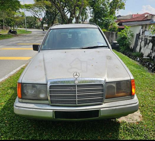 1995 Mercedes Benz 230TE 2.3 (A) - 1