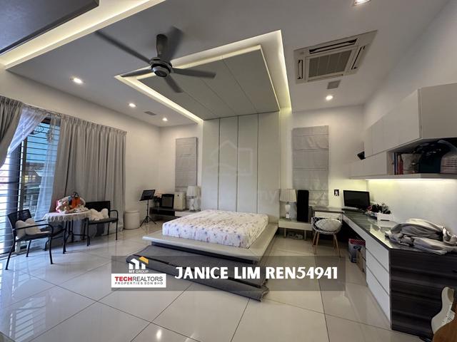 Taman Merbau Indah Fully Renovated Corner 3 Storey Luxury Bungalow 1