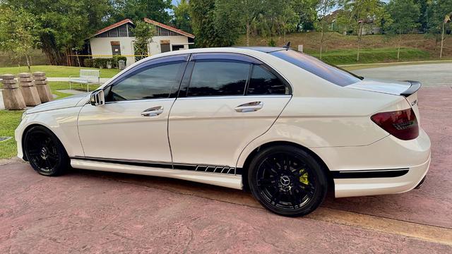 2013 Mercedes Benz C200 BlueEFCY AMG SPRTPCK - 2