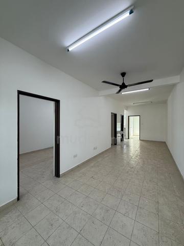 Bandar Cemerlang / Ulu Tiram / Town House / Low Deposit 1