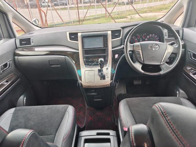 2013 Toyota Vellfire 2.4 Golden Eye 5-Years Wrrnty - 3