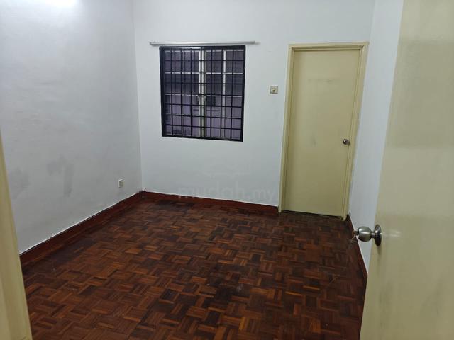 Rumah Teres 2 Tingkat, Kota Kemuning 1