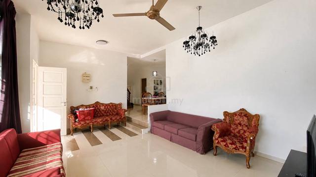 (CORNER LOT) 2 Storey Semi D Taman Mulia Pajam, Mantin 1