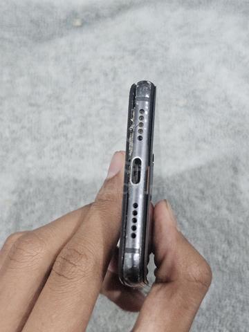Huawei P20 (128GB) -- NEEDS REFLASHING - photo 5 of 6