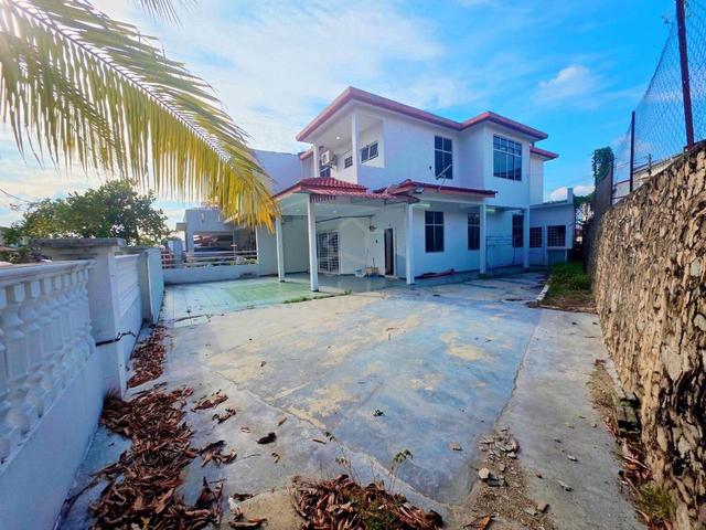 Facing Open & Furnished Corner & Non-Bumi Double Storey for Sale 1