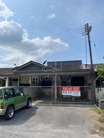 Large Single Storey Terrace Batu Kawa For Rent 1