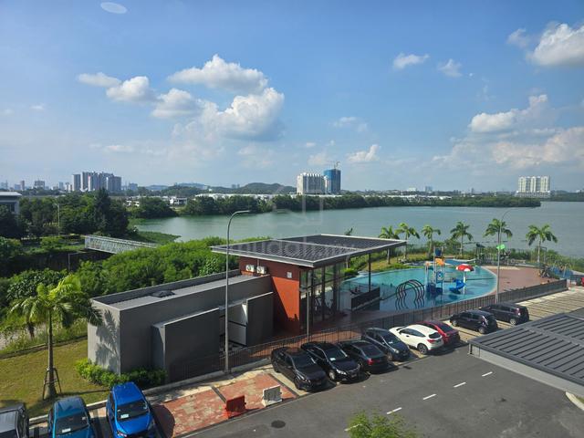 E Island Lake Haven 1