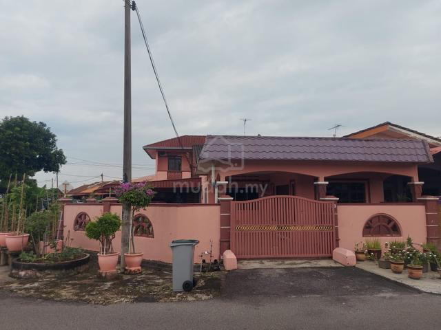 1.5 Storey Terrace House Corner Lot 1