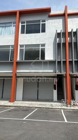 Taiping Vista Hill 3 Storey Shoplot – For Sale 1