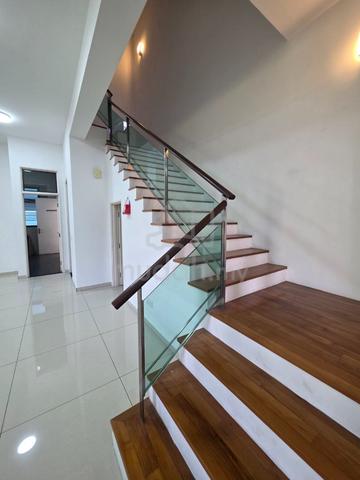 Eco Botanic Verandah double storey corner lot for rent 1