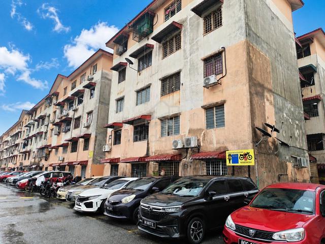 Apartment Idaman 1