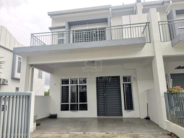 For rent 2storey terrace horizon lydia 1