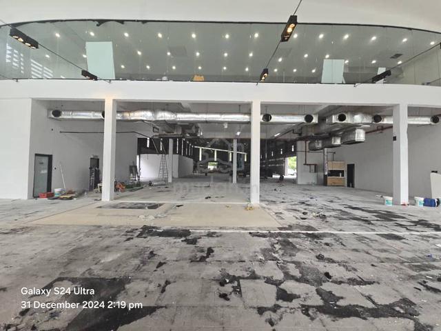 1.5 Storey Showroom Warehouse Batu 11, Balakong Mainroad (Q5346) 1