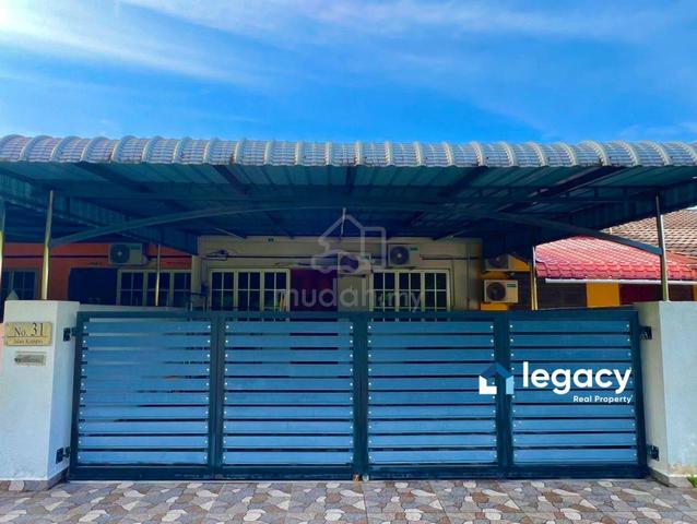 Menghadap Padang, Full Awning, 2.0km ke Bandar, Taman Pelangi 1
