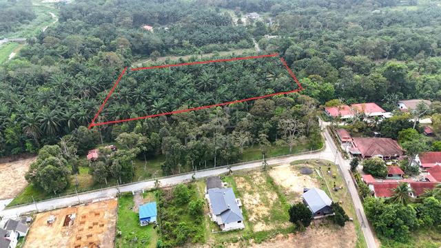 Freehold Land Jalan Jenderam Salak Tinggi Sepang Size 2.4 ACRE 1