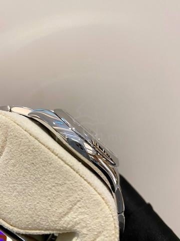 Carousel Image
