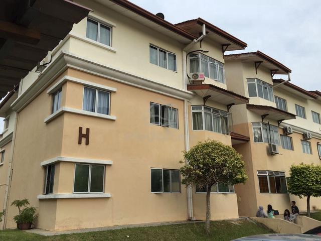 Vista Seri Putra Apartments 1